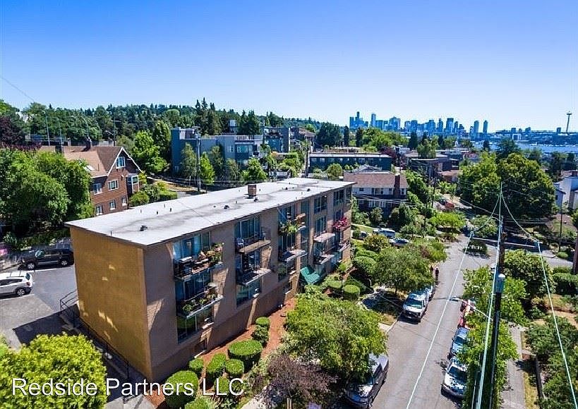 1st image of 2800 Franklin Ave E APT 05