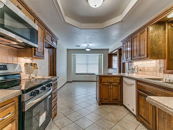 5th image of 10201 Mantle Ct