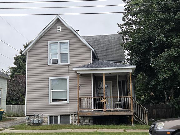 4th image of 1114 Wells St #1/2