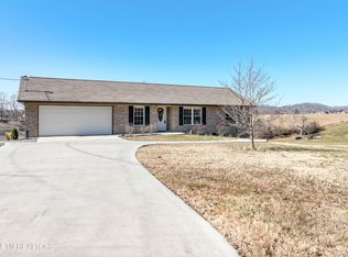 413 Hinkle Rd, Seymour, TN 37865