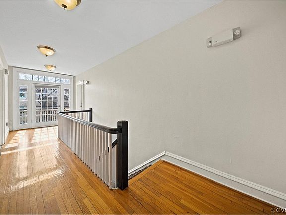 5th image of 2710 Stuart Ave Unit 12
