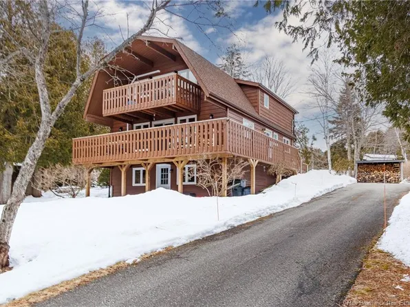 7 Sycamore Dr, Quispamsis, NB E2G 1N3