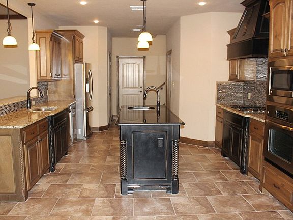 5th image of 4014 NE Water Edge Dr