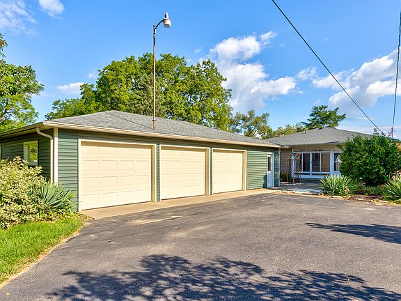 3rd image of 10635 N Cedar Dr