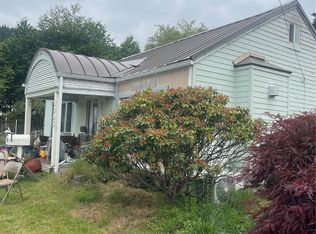 1305 Park Avenue, Raymond, WA 98577