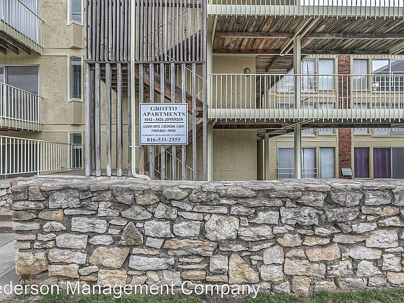 3rd image of 4455 Jefferson St #6