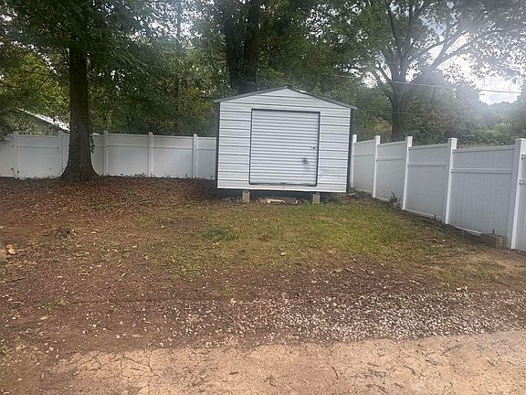5th image of 607 Parkway Dr