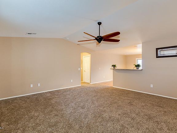 4th image of 419 W Highlands Dr