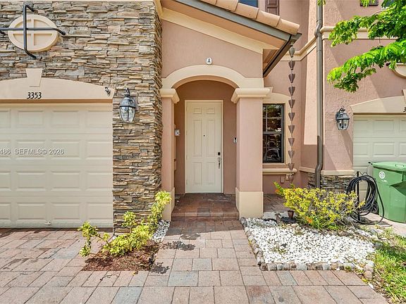 3rd image of 3353 W 90th St