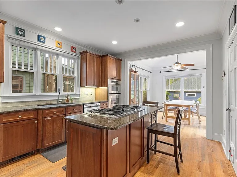 120 Park Pl — Photo 11