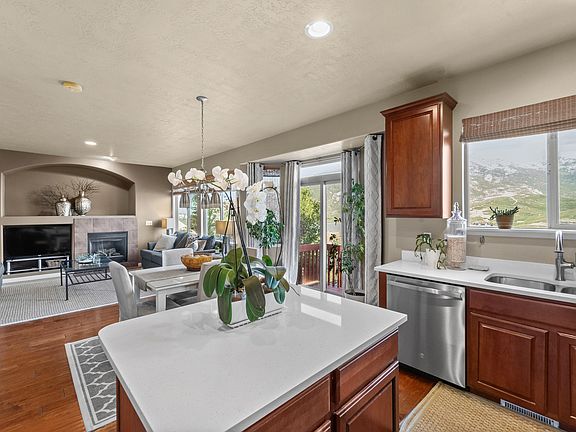 5th image of 14961 Winged Bluff Ln