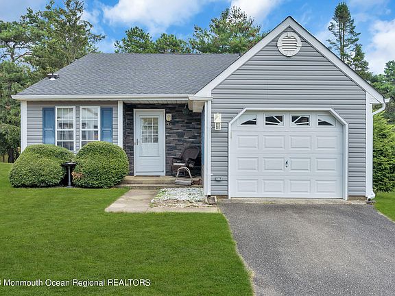 2nd image of 53 Birchwood Drive
