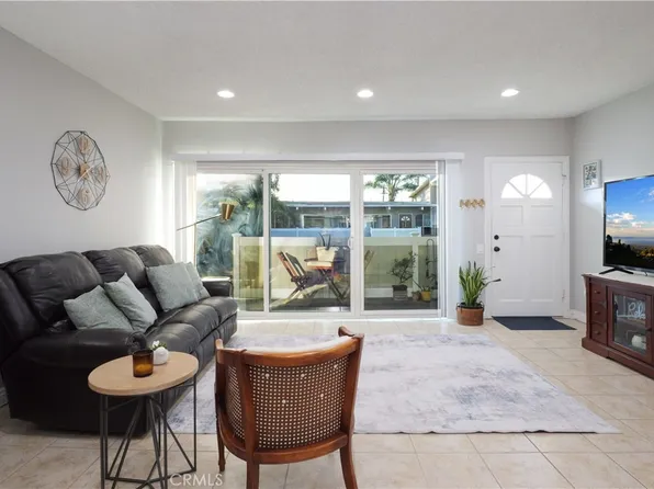 23930 Los Codona Ave APT 220, Torrance, CA 90505