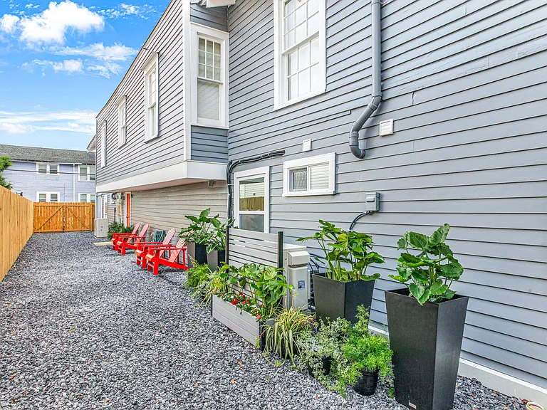 Amelia St — Photo 4