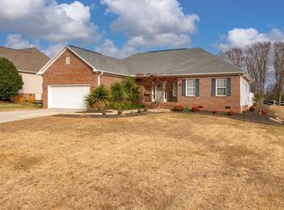 304 Shadow Oak Ct, Boiling Springs, SC 29316