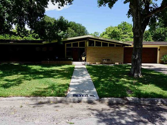 2nd image of 5134 Woodlawn Dr