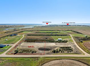 14th St NW, Garrison, ND 58540