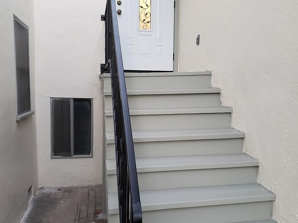 1st image of 112 Westmont Dr