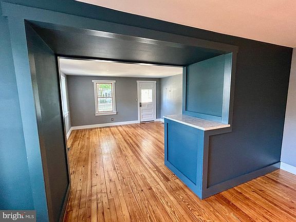 4th image of 39 Hamilton St