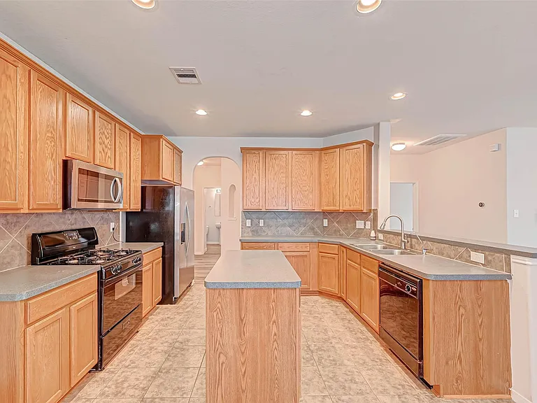 2815 Mustang Hill Ln — Photo 16