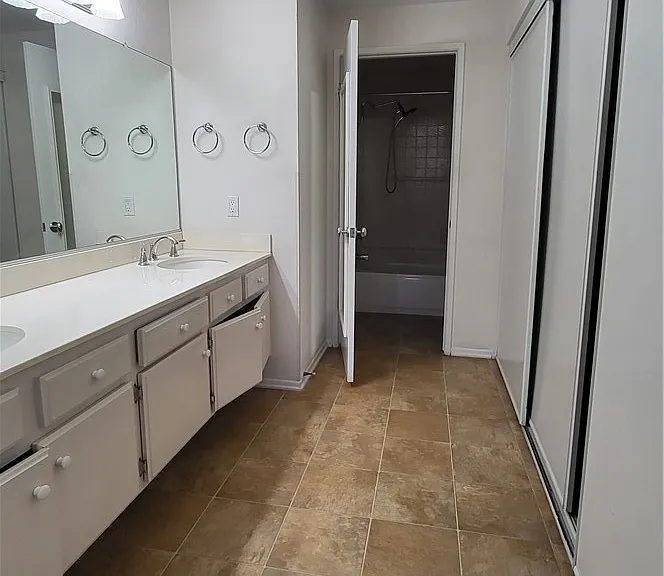 2571 Plaza Del Amo #109 — Photo 14
