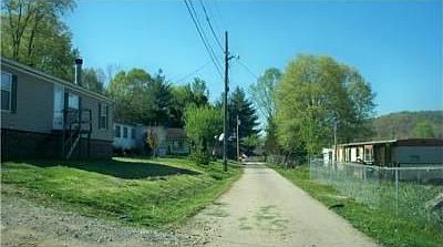 3rd image of 163 Clay Ln