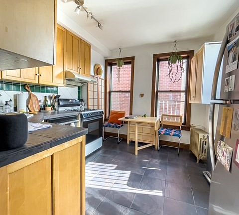 5th image of 667 Washington Ave #4
