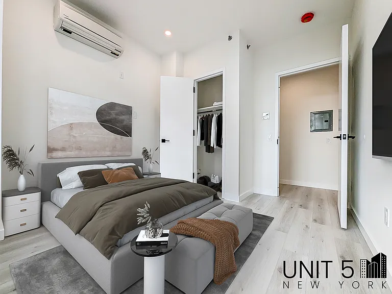 388 Vernon Ave #407 — Photo 5