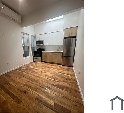 2nd image of 1979 Morris Ave #7