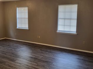 302 S Green St APT 15, Hallsville, TX 75650