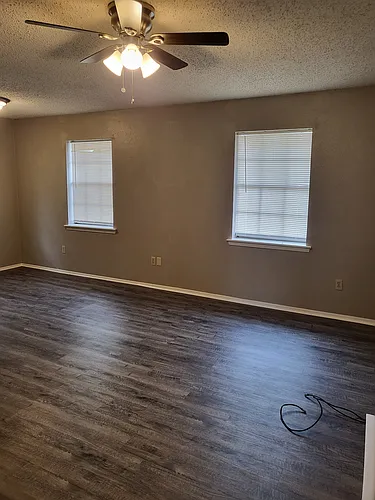 302 S Green St #15 Photo 1