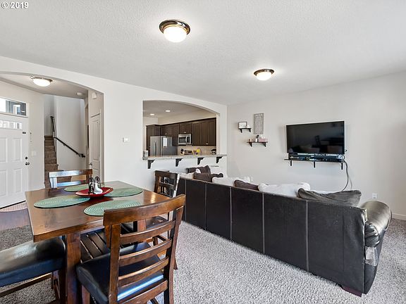 4th image of 5618 NE 47th St