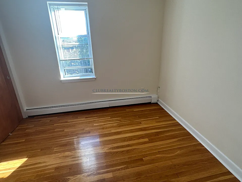 172 Beacon St #23