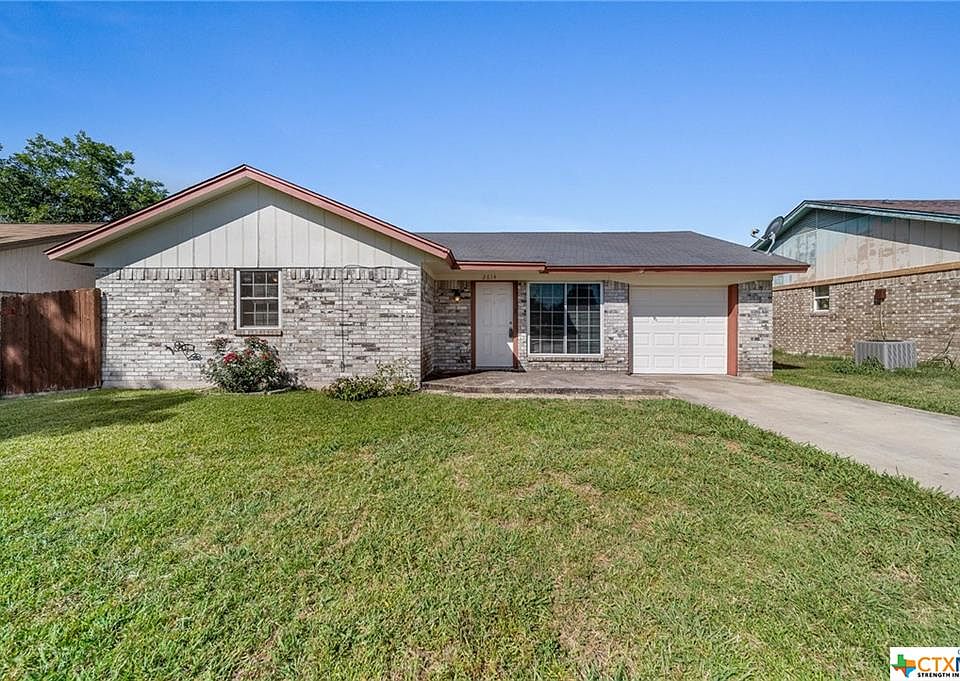 1st image of 2614 Hidden Valley Dr