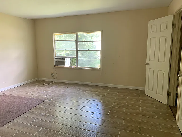 1107 Calhoun St N — Photo 7