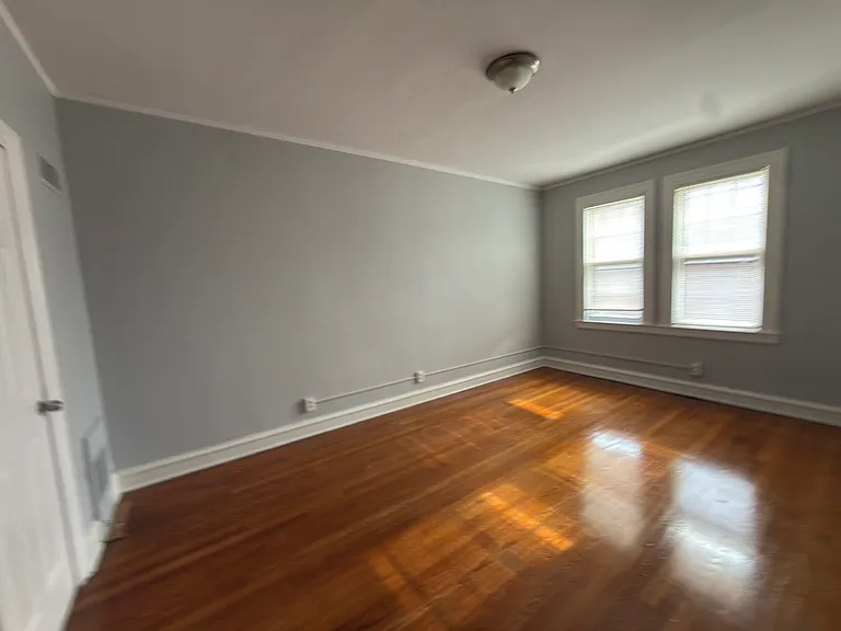 330 Laurel St #312 — Photo 3