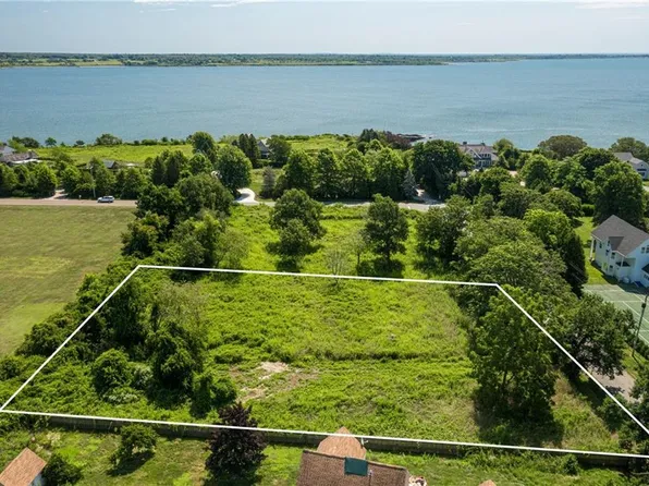 0 Peckham Ave, Middletown, RI 02842