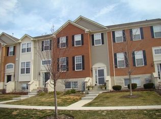 219 Jackson St, Gilberts, IL 60136