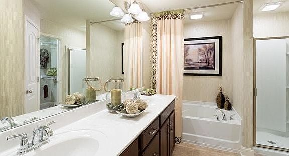 ou'll love escaping to the Stillwater's luxurious master bat