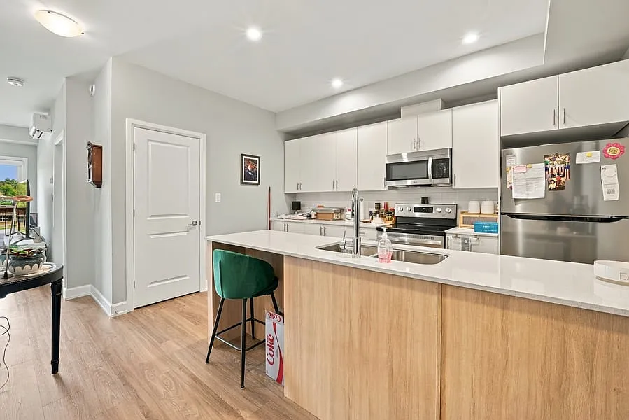 2380 Cleroux Cres Unit 308 — Photo 3