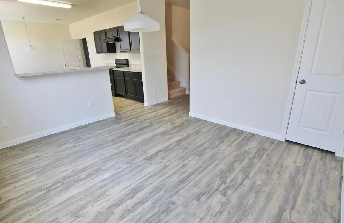 Building Photo - Leisure Shore Ct