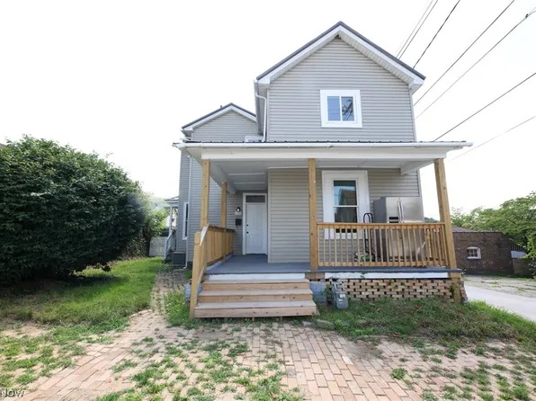 416 5th St, Chester, WV 26034