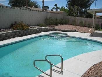 2nd image of 1106 Silver Lake Dr