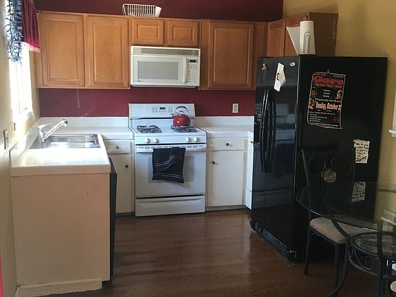 Kitchen Dining area
