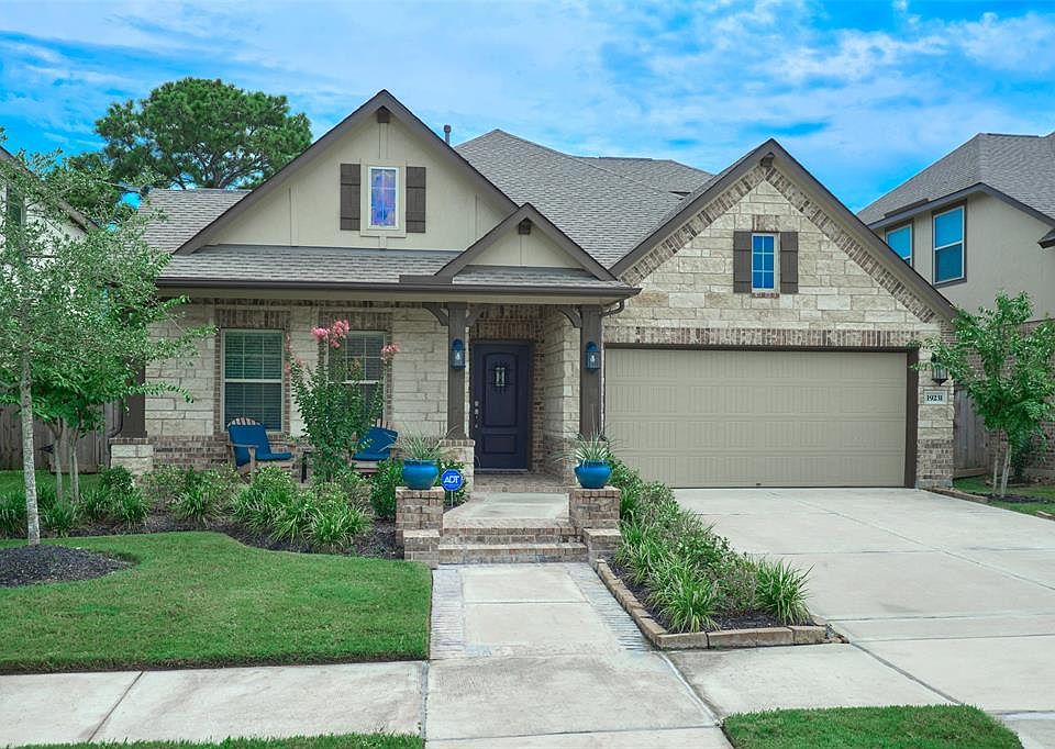1st image of 19231 Presa Canyon Dr
