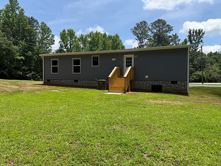 5736 Highway 81 — Photo 2
