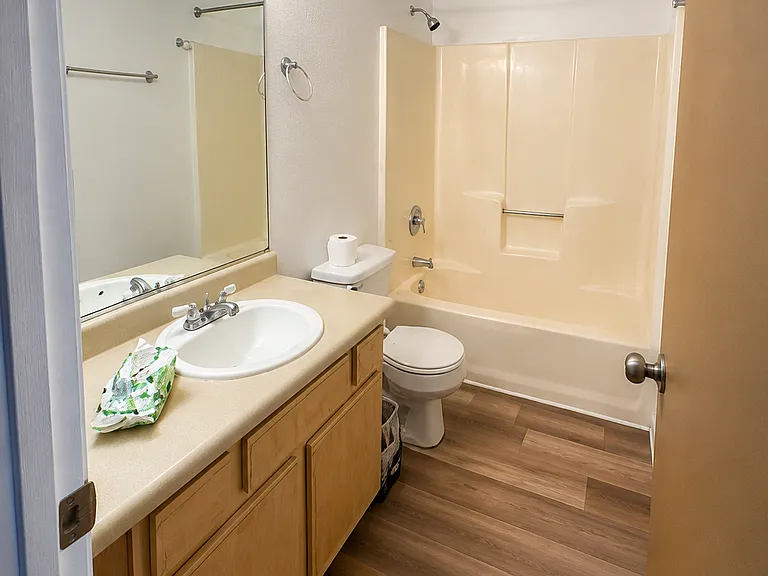 3105 E Lewis Dr — Photo 3