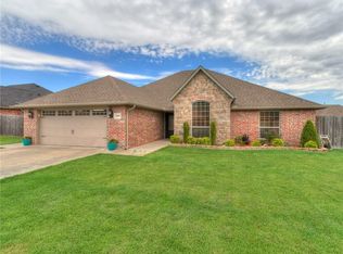 2009 Ez Go Dr, Weatherford, OK 73096