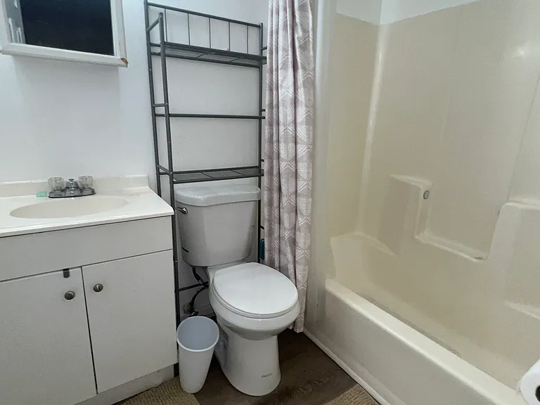 6414 Holcomb Way — Photo 8