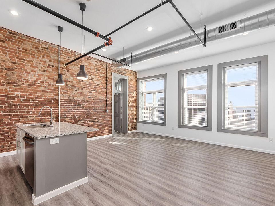 1st image of 218 E Main St #3C